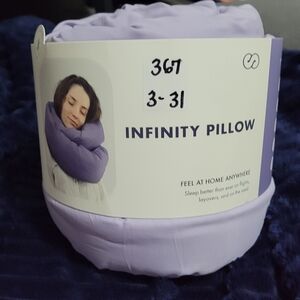 Infinity pillow
